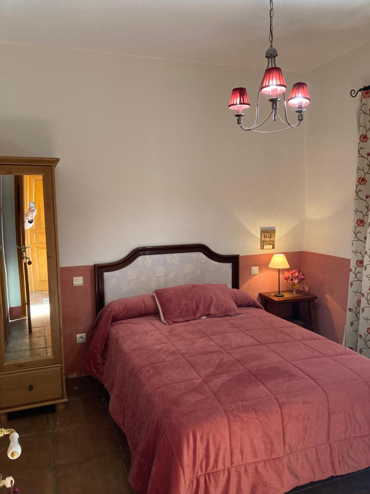 Casa Rural Valdevilano La Roca de la Sierra Exteriér fotografie